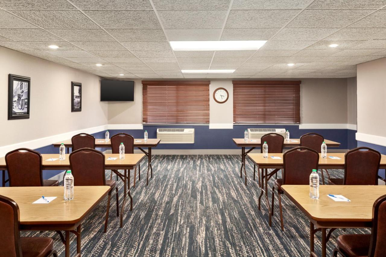 Americinn By Wyndham Sauk Centre Kültér fotó