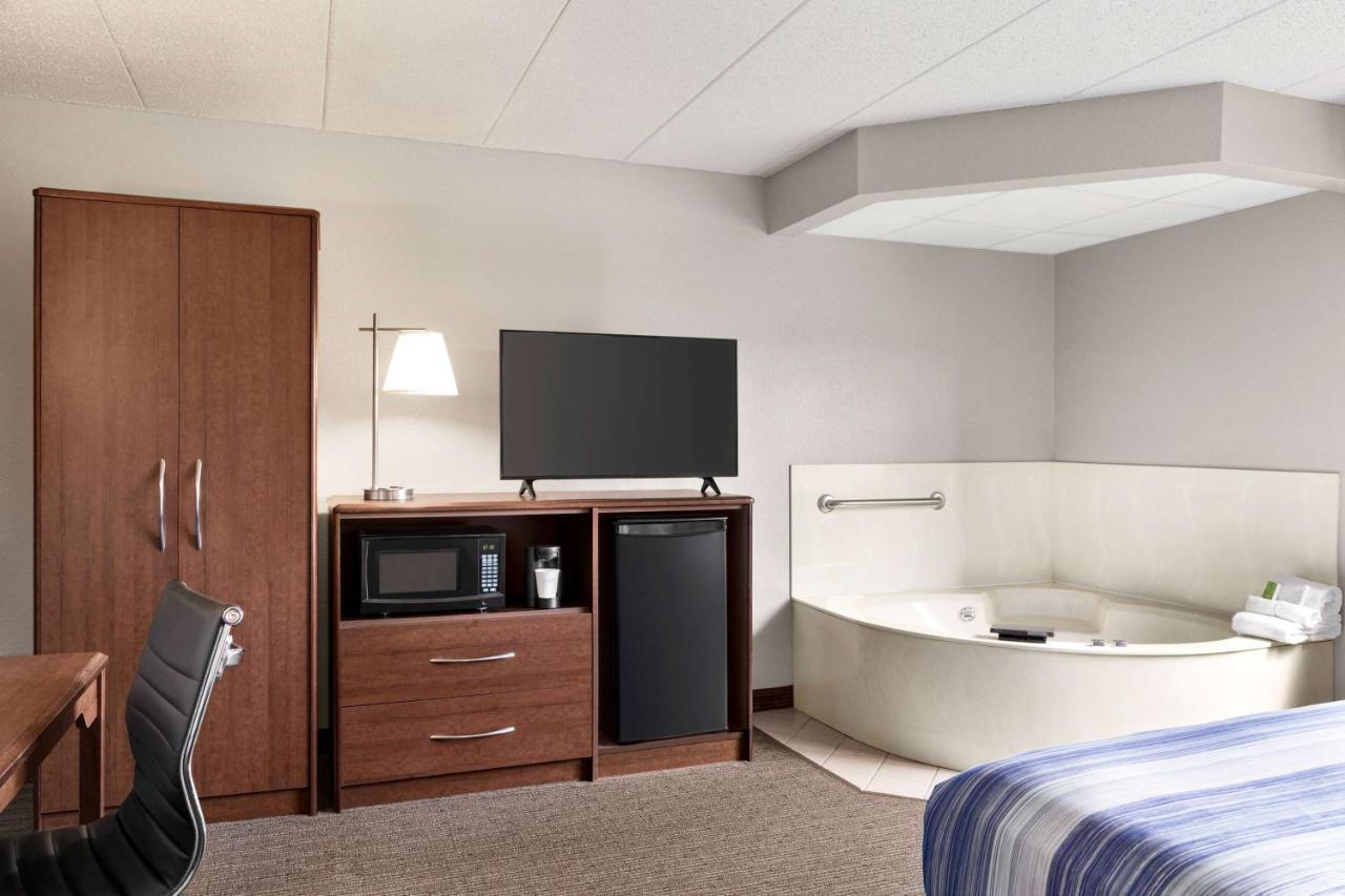 Americinn By Wyndham Sauk Centre Kültér fotó